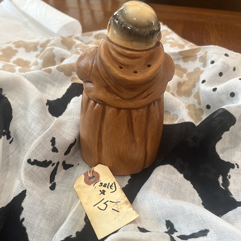 Salt shaker - Picture 2 of 3